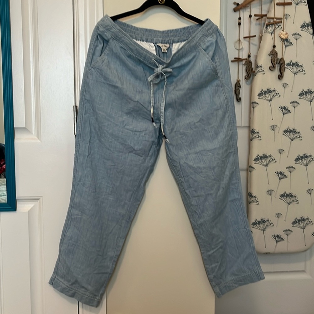 New with tag J. Crew 100 % cotton size medium Capri